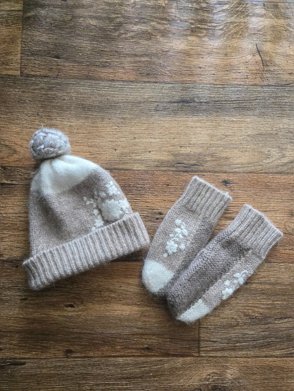 Johnny Was Hat And Mittens Set